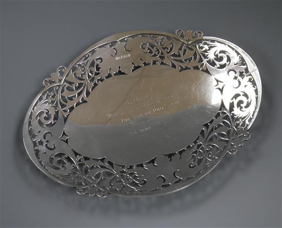 A pierced silver quatrefoil presentation dish, L 30cm